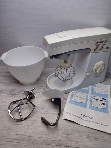 Kenwood chef km200 food mixer - food,